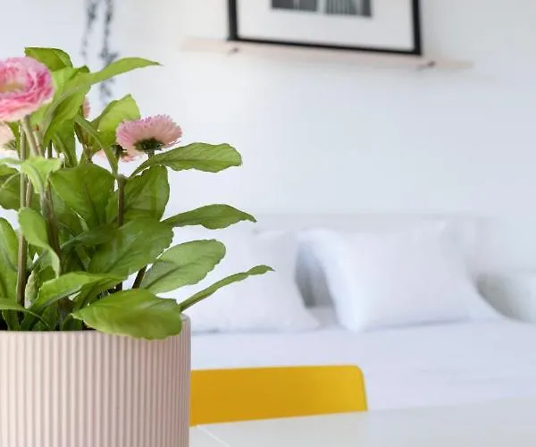 Travel & Live Alegria Apartment *