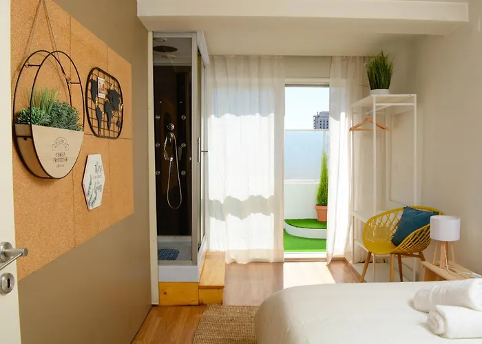 Travel & Live Alegria Porto