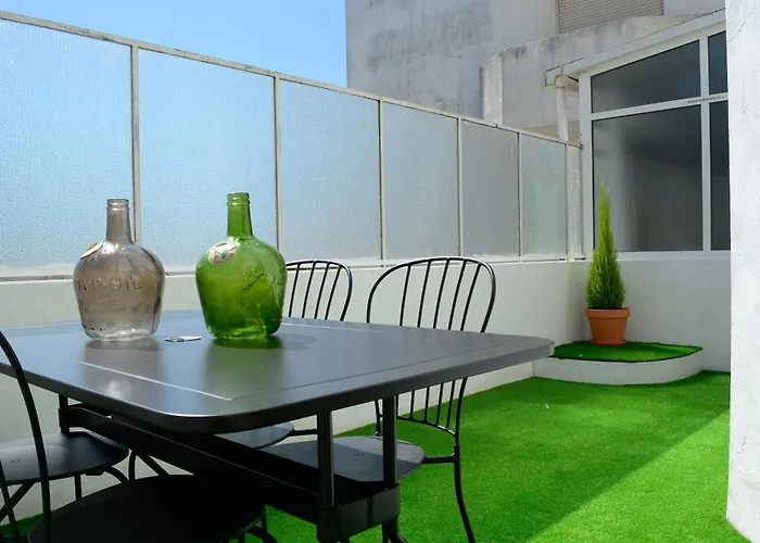 Travel & Live Alegria * Porto