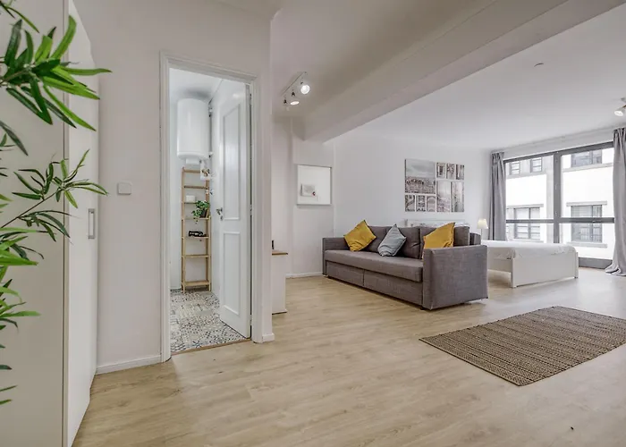 Travel & Live Alegria بورتو